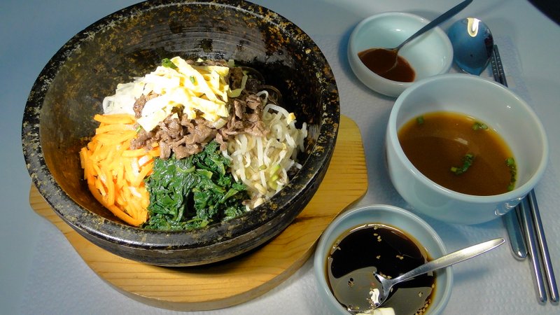 dolsot bibimbap